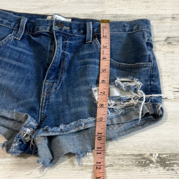 Wildfox distressed shorts size 27 - Picture 11 of 11